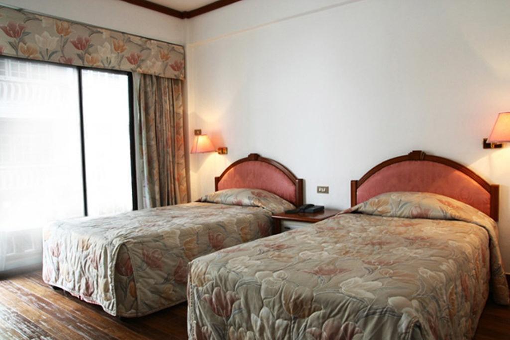 Paisiri Hotel Cha-Am Buitenkant foto